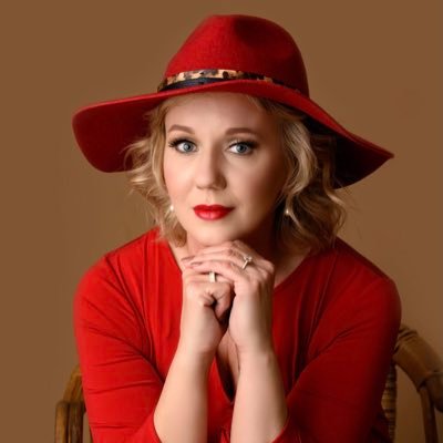 Profile Picture of Shelly McFarland (@shellymcfarland) on Twitter