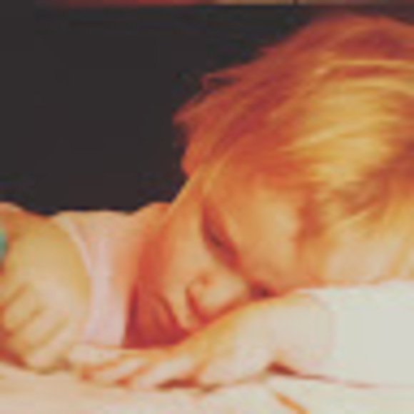 Profile Picture of Angela Foss (@angelafoss24) on Poshmark