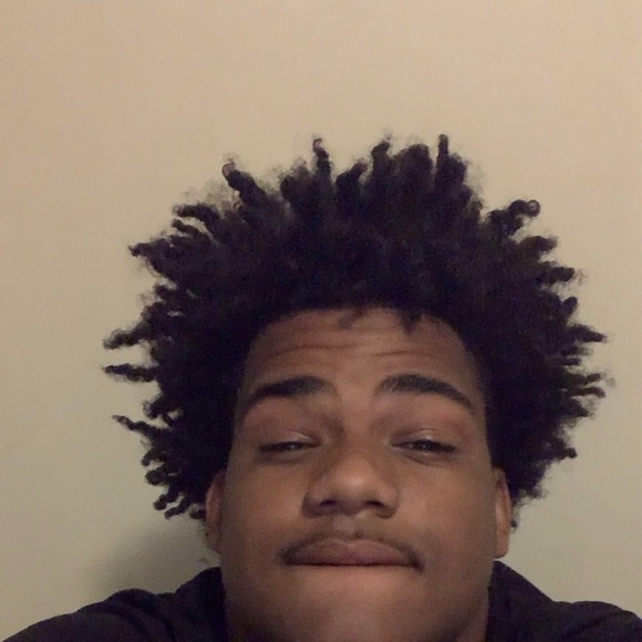 Profile Picture of Kenneth Sampson (@kenneth908) on Poshmark