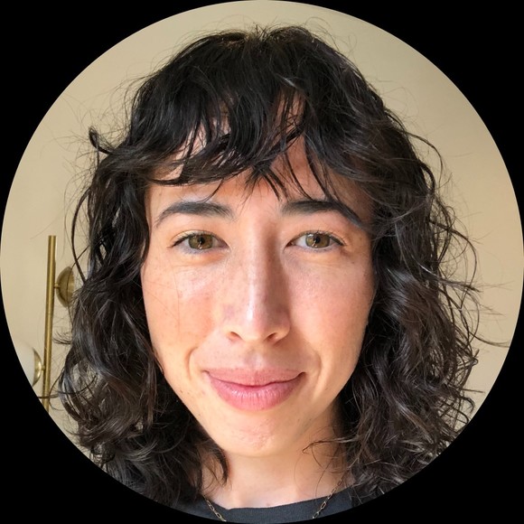 Profile Picture of Lian Fumerton-liu (@lianreay) on Poshmark