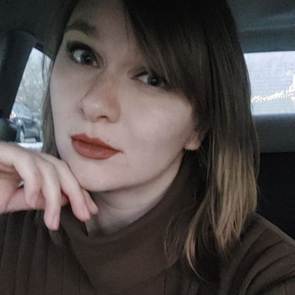Profile Picture of Amanda Weckman (@amandaweckman) on Poshmark