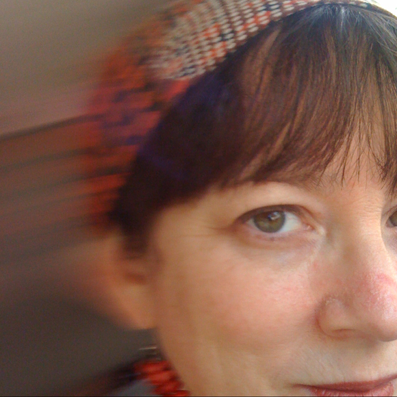 Profile Picture of Liz Brauser (@lizb) on Poshmark