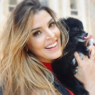 Profile Picture of Vivian Acosta (@acosta.vivian) on Instagram
