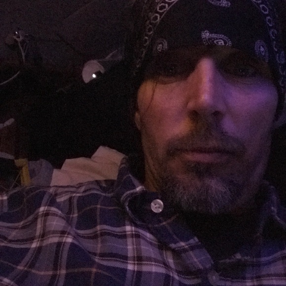 Profile Picture of Joseph Wacker (@mark_posh) on Poshmark