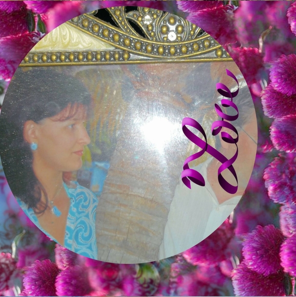 Profile Picture of Dilyara Freyman (@kiskanyc78) on Poshmark