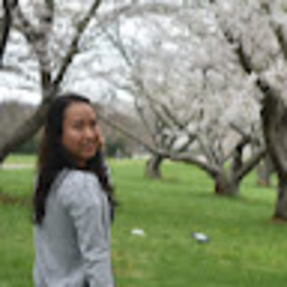 Profile Picture of Quynh Nguyen (@quynhnguyen984) on Poshmark