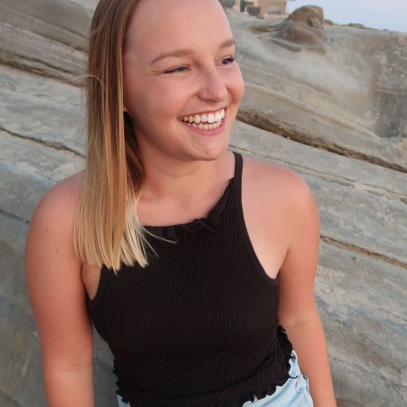 Profile Picture of Bailey Mccann (@baileymcc) on Poshmark