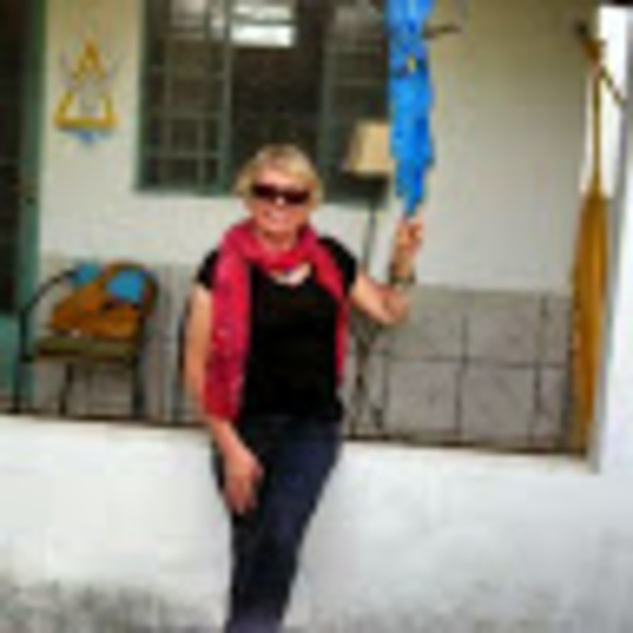 Profile Picture of Boguslawa Lewandowski (@bognalew) on Poshmark