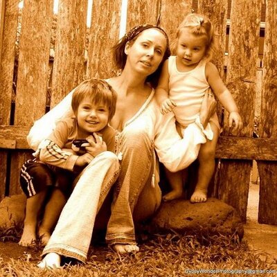 Profile Picture of Tammy Davey-Fucina (@GypsyWonderPics) on Twitter