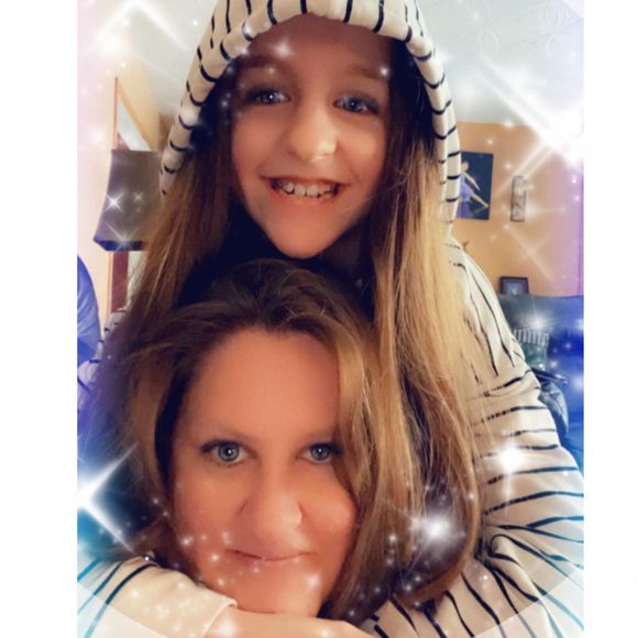 Profile Picture of Amanda Lafferty (@mandy9978) on Poshmark