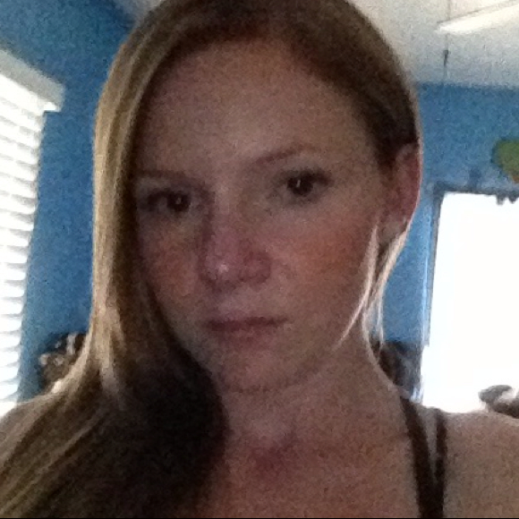 Profile Picture of Alisha Roundtree (@bluewish22) on Poshmark