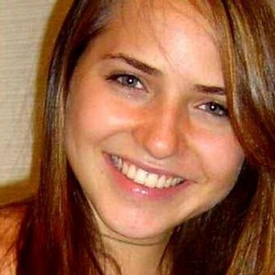 Profile Picture of Julia Colin (@julia__94S) on Twitter