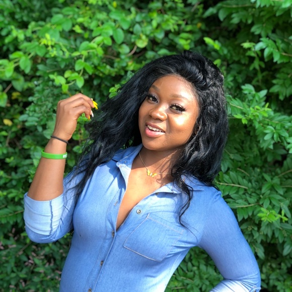 Profile Picture of Ernestine Gibson (@egibson25) on Poshmark