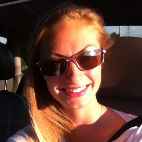 Profile Picture of Riane Towery (@rtowery) on Poshmark