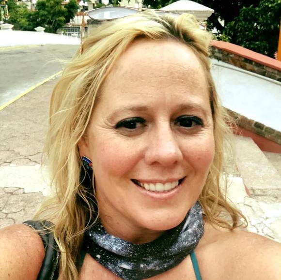 Profile Picture of Denise Gerkey (@ocean100) on Poshmark