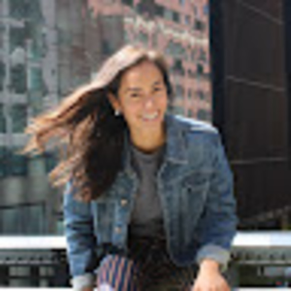 Profile Picture of Ashley Alicea (@ashleytalicea) on Poshmark