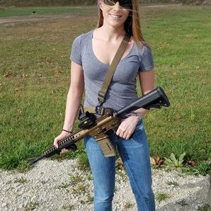 Profile Picture of Alicia Pearce (@orangefishflake) on Twitter