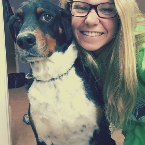 Profile Picture of Ashleigh Vonkutzleben (@ashleighvonk31) on Poshmark