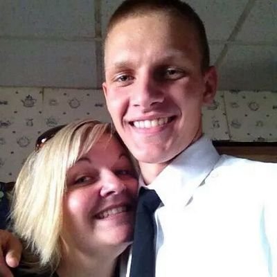 Profile Picture of Mikki Jones (@MikkiJones12) on Twitter