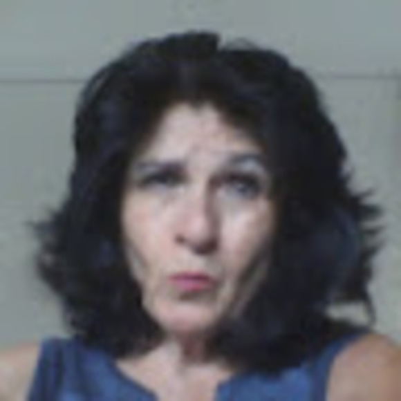 Profile Picture of Roberta Okey (@rokey403) on Poshmark