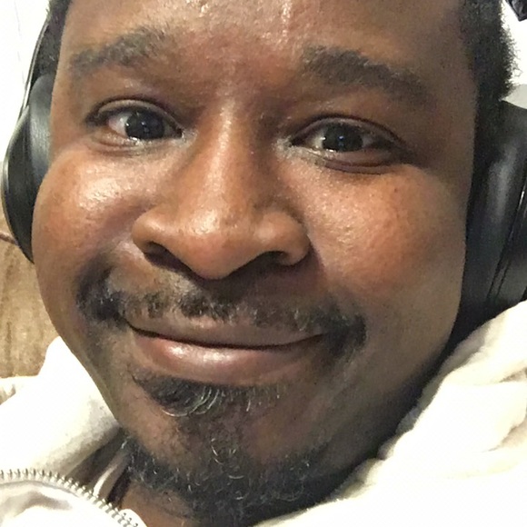 Profile Picture of Patrick Conteh (@pattt23) on Poshmark