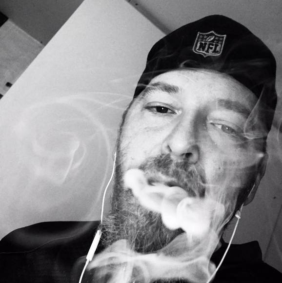 Profile Picture of Seth Deerwester (@sethdeerwester) on Poshmark