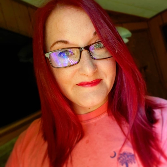 Profile Picture of Katie Simunich (@katiesim204) on Poshmark