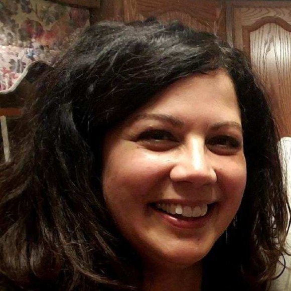 Profile Picture of Sherry Zollner (@shebros) on Poshmark