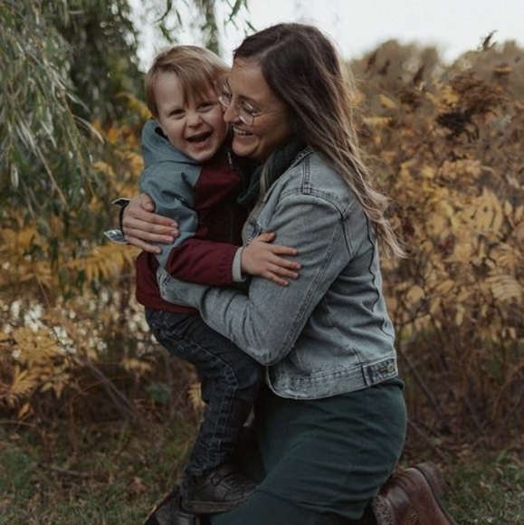 Catherine Chartrand - Poshmark Profile Picture of Catherine Chartrand (@catherinemchart) on Poshmark