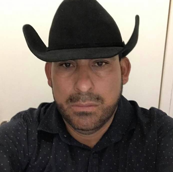 Profile Picture of Domingo Hernandez (@hdomingo54) on Poshmark