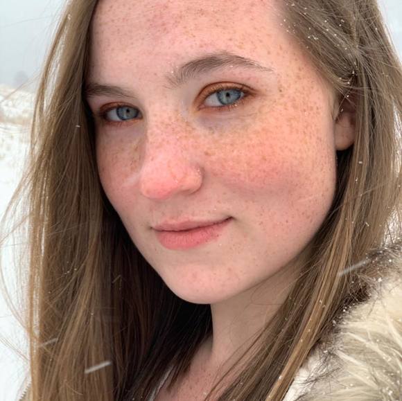 Profile Picture of Rachel Rice (@onnowco) on Poshmark