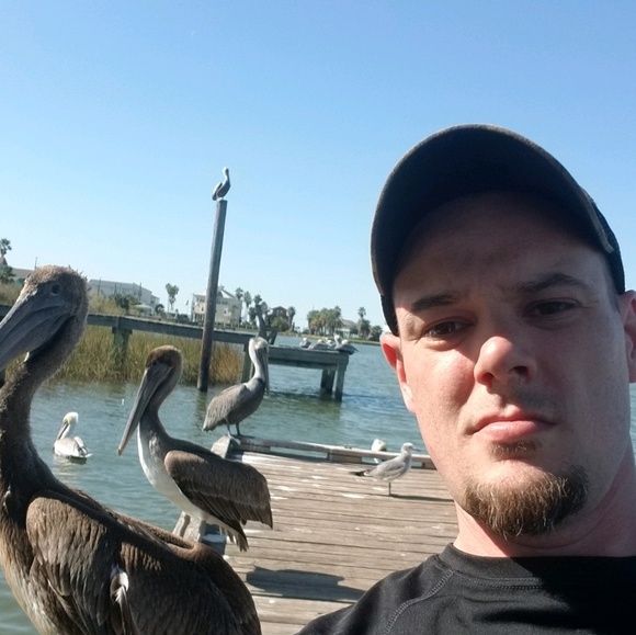 Profile Picture of Justin Lester (@lesterroy) on Poshmark