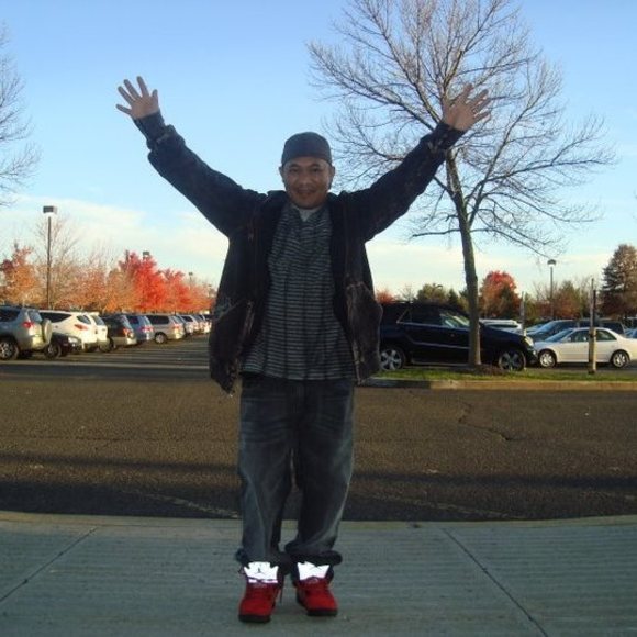 Profile Picture of Guillermo Manongsong (@gmanongsong) on Poshmark