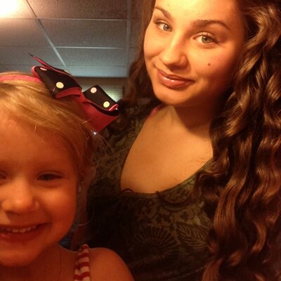 Profile Picture of Alexandra Curran (@amc_x323) on Twitter