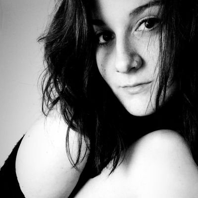 Profile Picture of Paula Santos. (@WhenAugustEnd) on Twitter