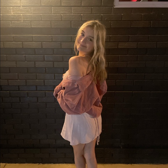 Profile Picture of Trista Hughes (@trisgrace22) on Poshmark