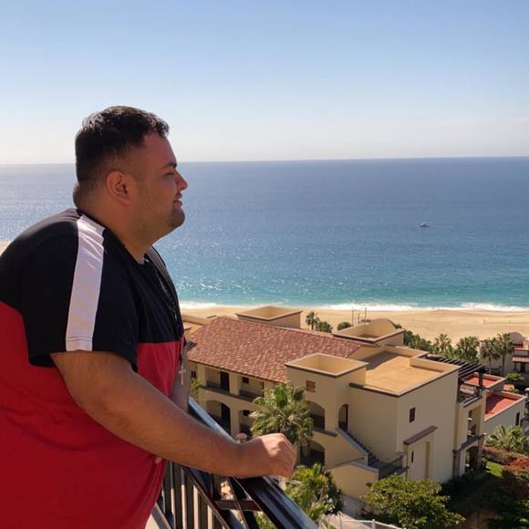 Profile Picture of Andrew Naranjo (@andrewnaranjo) on Poshmark