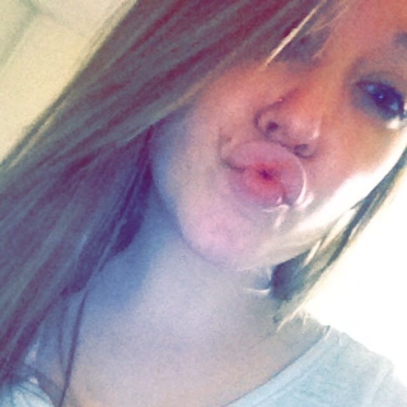 Profile Picture of Haley Owens (@haleymarie2320) on Poshmark