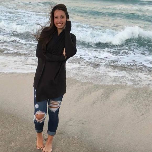 Profile Picture of Casey Rivera (@casey_rivera) on Poshmark