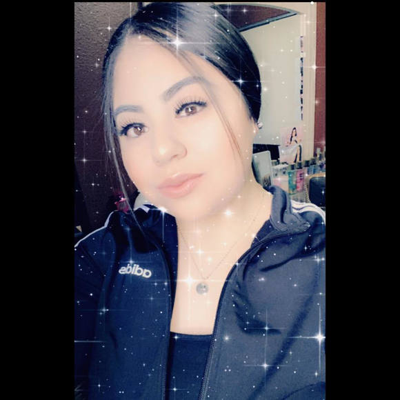 Profile Picture of Cassandra Florez tovar (@cassandraflorez) on Poshmark