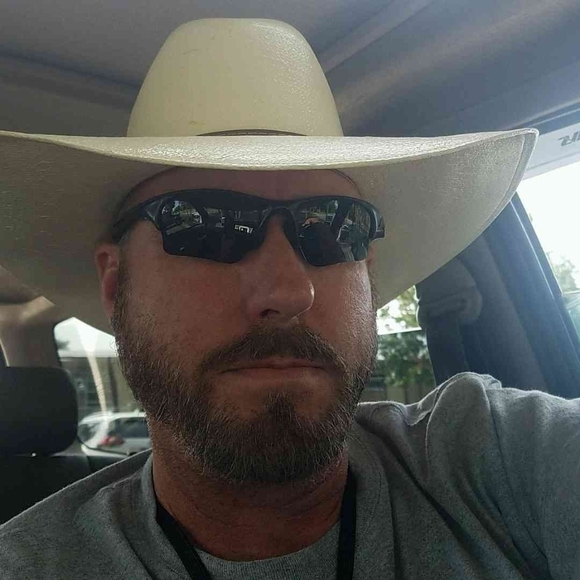 Profile Picture of Jason d. Grimes (@jasongrimes75) on Poshmark