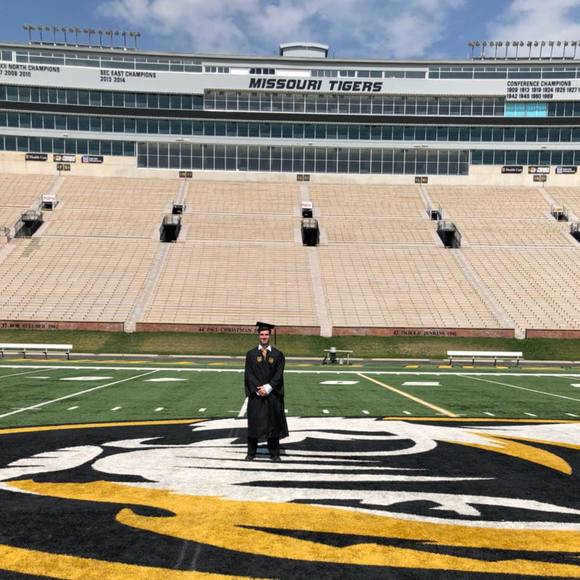 Sam Salatino - Poshmark Profile Picture of Sam Salatino (@mrtino23) on Poshmark