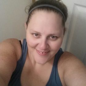 Profile Picture of Stephanie McTaggart (@stephaniemct) on Pinterest