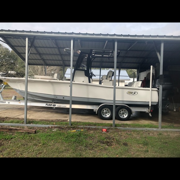 Profile Picture of Joey Ray (@joeyray240) on Poshmark