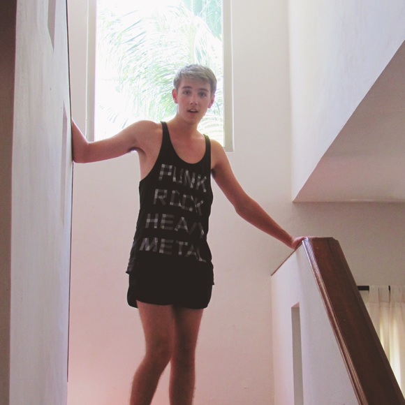 Profile Picture of Spencer Rotton (@spencer1821) on Poshmark