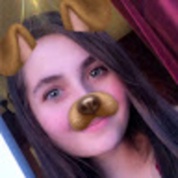 Profile Picture of Aimee Lepage (@aimeelepage20) on Poshmark