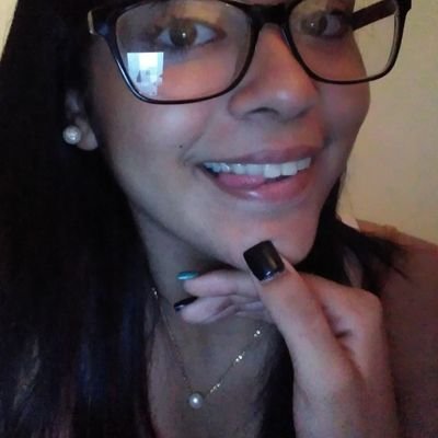 Profile Picture of Angie Valentín (@AngieValentn) on Twitter