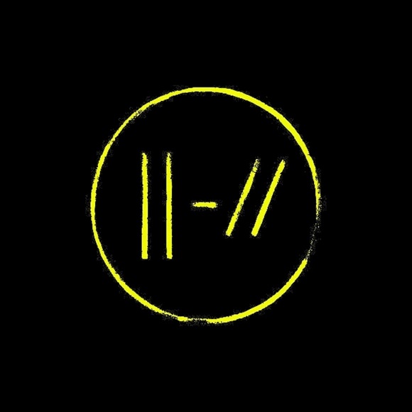 Profile Picture of Colin Struebing (@cjstruebing) on Poshmark