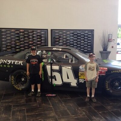 Profile Picture of Steve Manz (@chase0217) on Twitter
