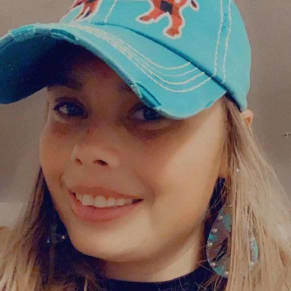 Profile Picture of Kc Mcbee (@kc_mcbee) on Poshmark